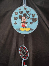 Charger l&#39;image dans la galerie, Shield Mickey
